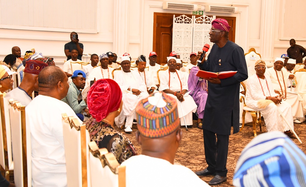 GOV. SANWO-OLU ATTENDS A TOWN HALL MEETING WITH ETI OSA RESIDENTS ON SUNDAY, 12 FEBRUARY 2023